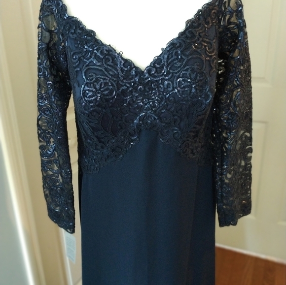 Tadashi Shoji  "Allyson" Navy  Embroidery Bodice Evening Gown 14 New With Tags - Picture 7 of 13